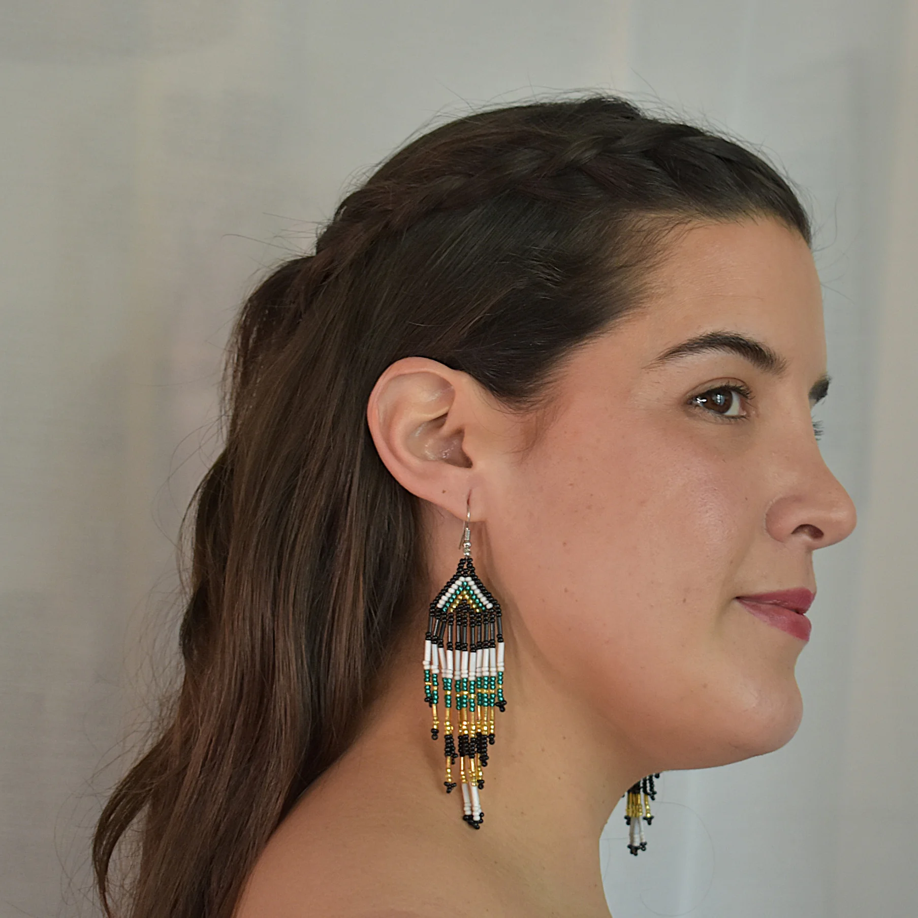 Forest_Frost_beaded_earrings_model2.webp